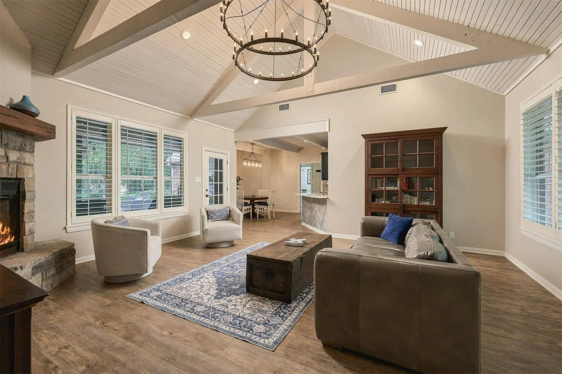 Photo of 205 Thousand Oaks