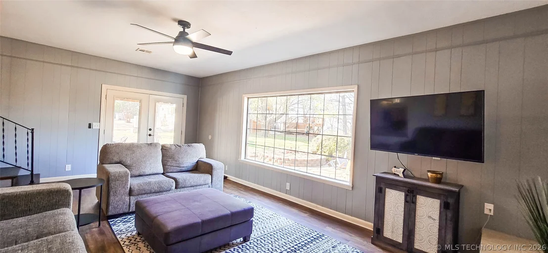 Photo of 1614 Sherwood Road