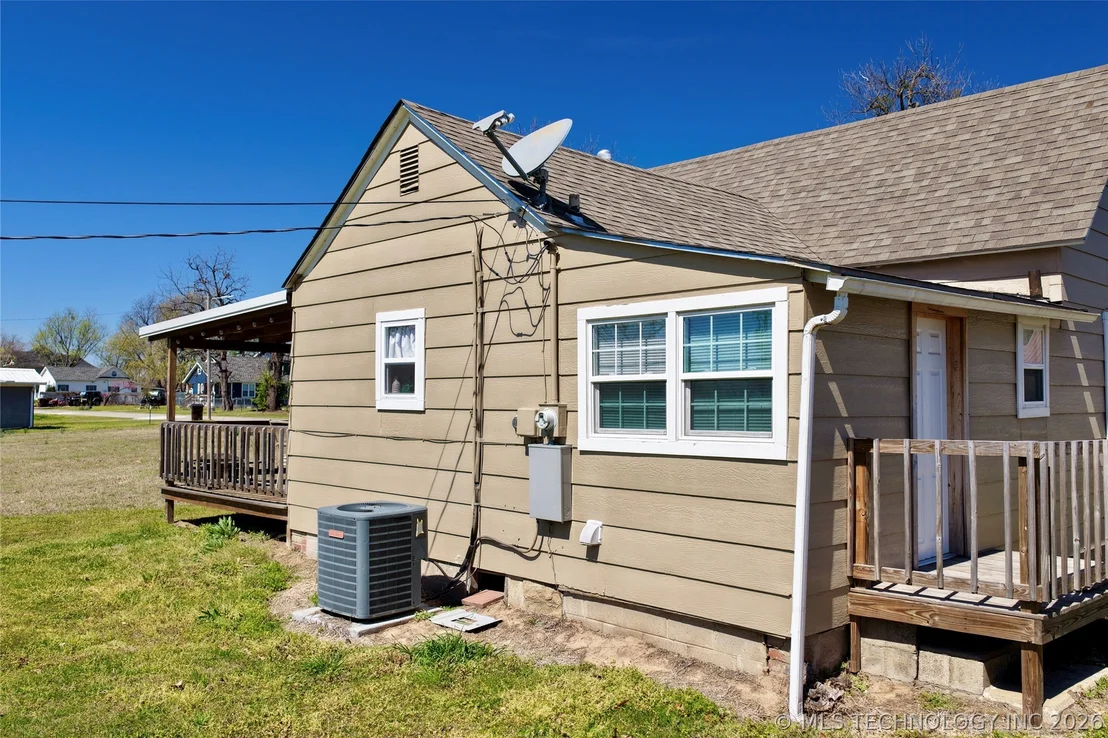 Photo of 232 E Elm Street