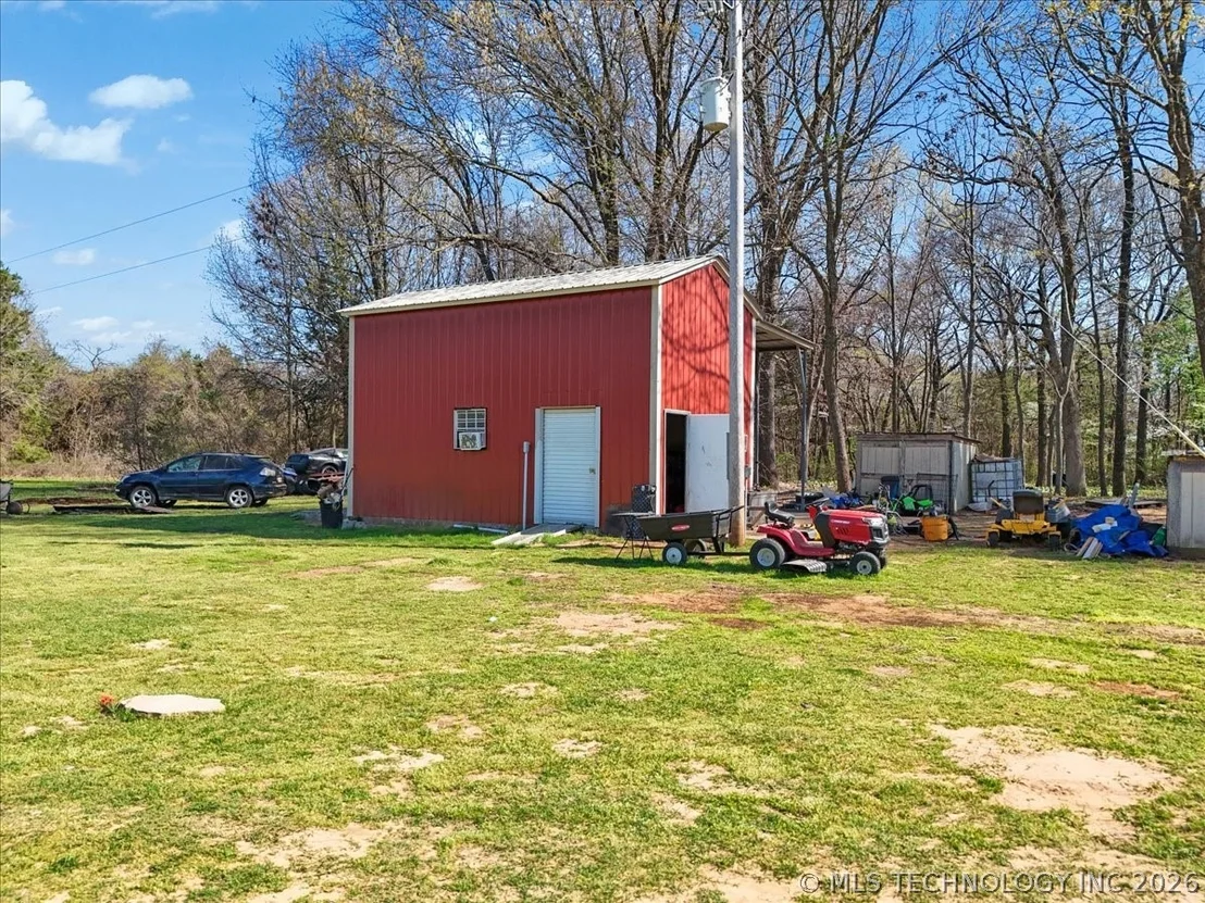 Photo of 2576 Winnett Road