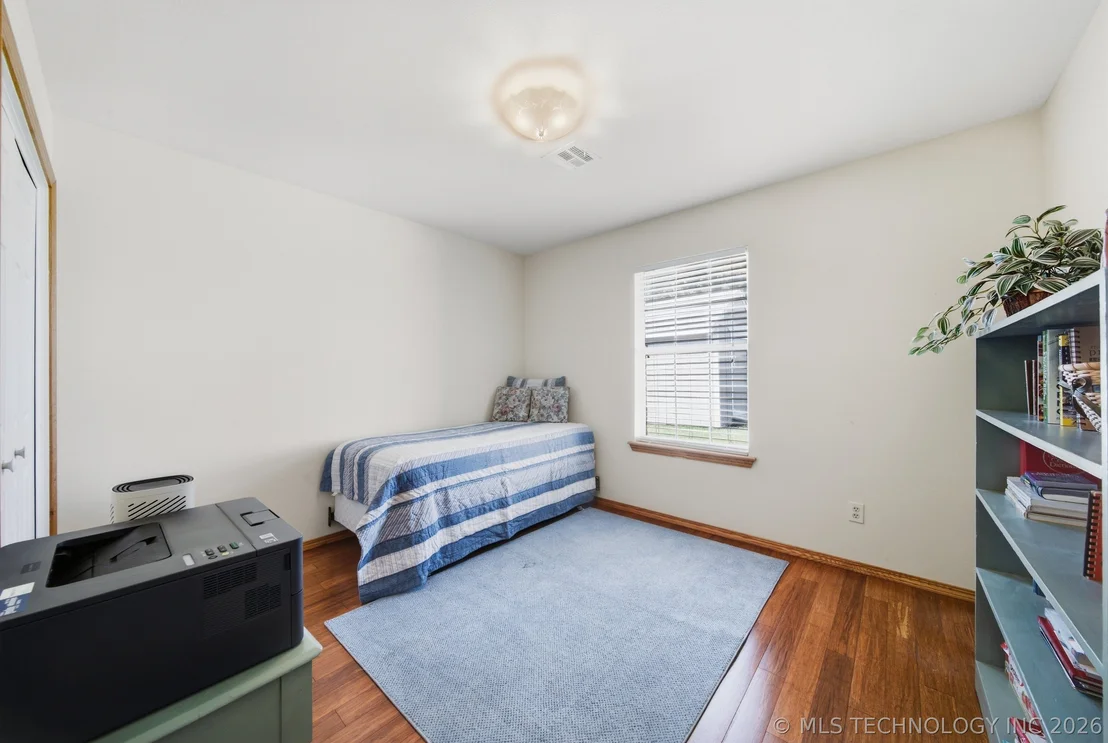 Photo of 2301 Piney Point Avenue