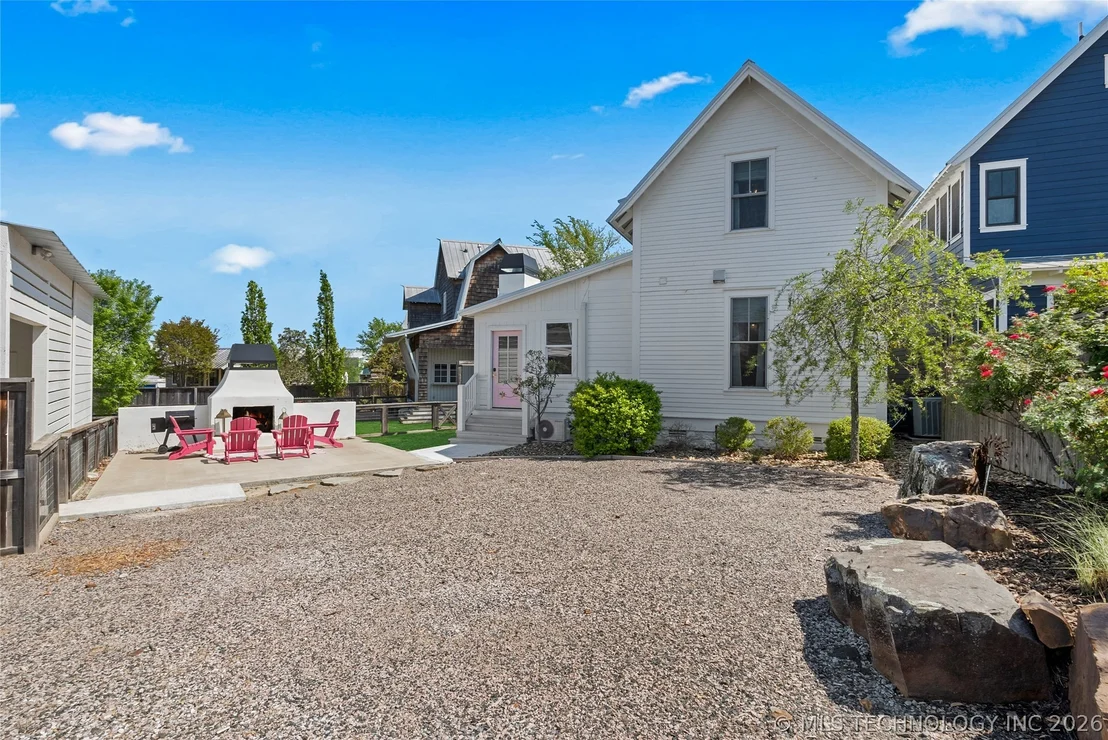 Photo of 32 Firefly Lane