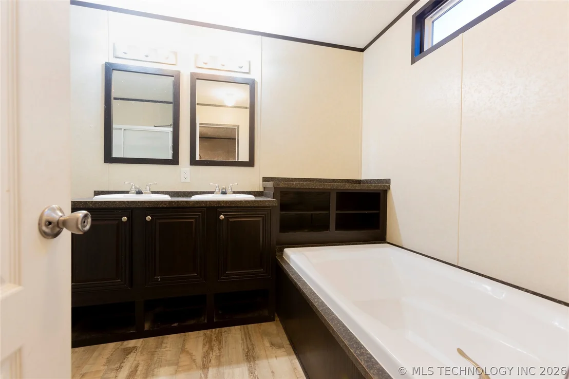 Photo of 1487 Buds Point Road