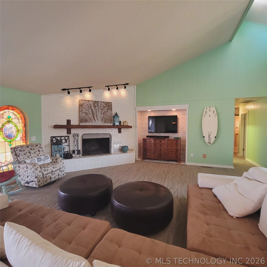 Photo of 105 Lakeview Drive