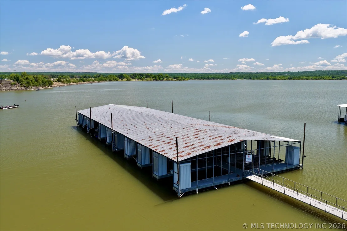 Photo of 105 Lakeview Drive