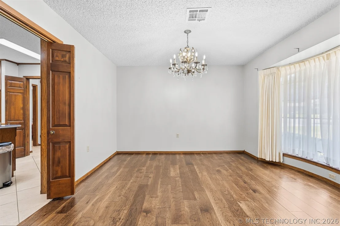 Photo of 521 Circle Drive
