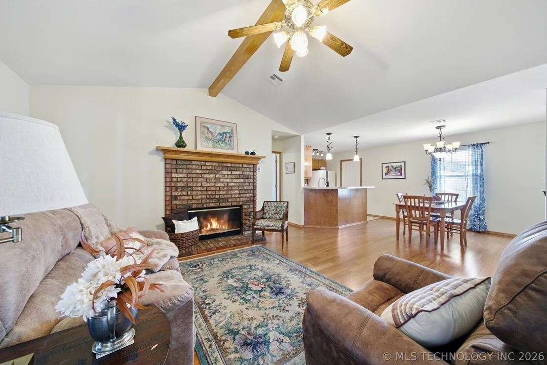 Photo of 2301 Piney Point Avenue