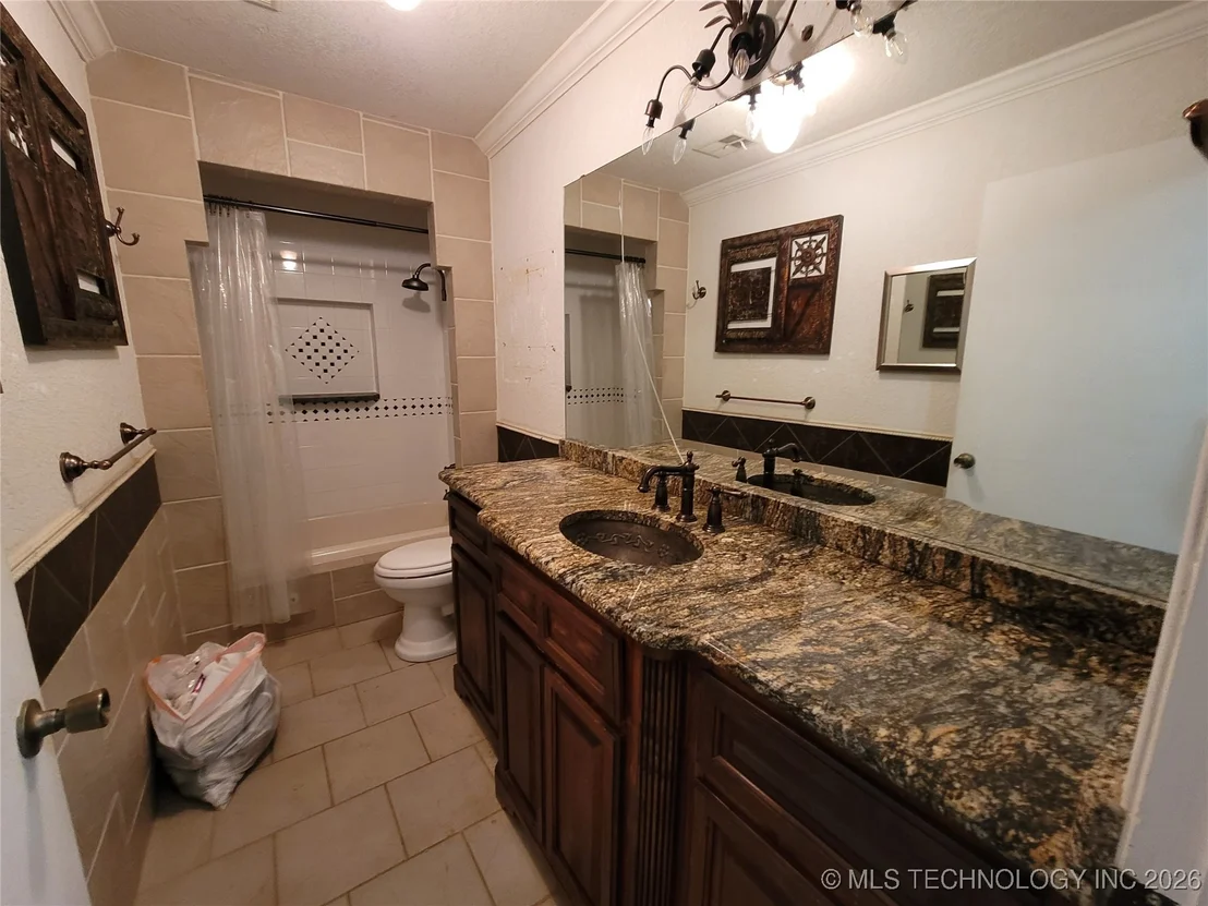 Photo of 395 Bower Road