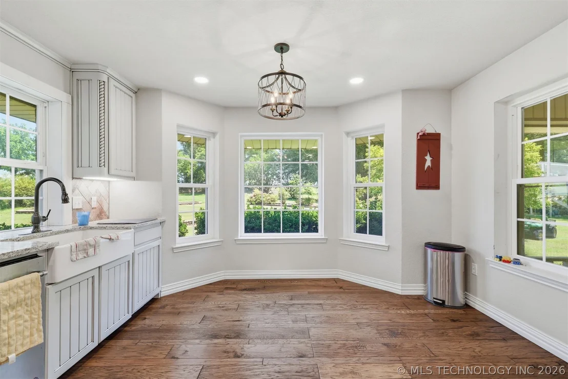 Photo of 2464 S Roberta Road