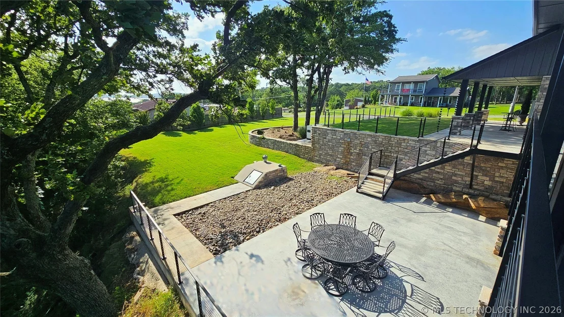 Photo of 417188 Mockingbird Lane