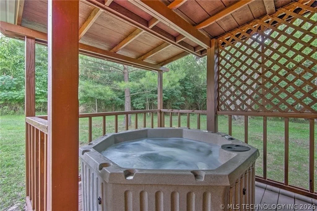 Photo of 609 Canoe Road