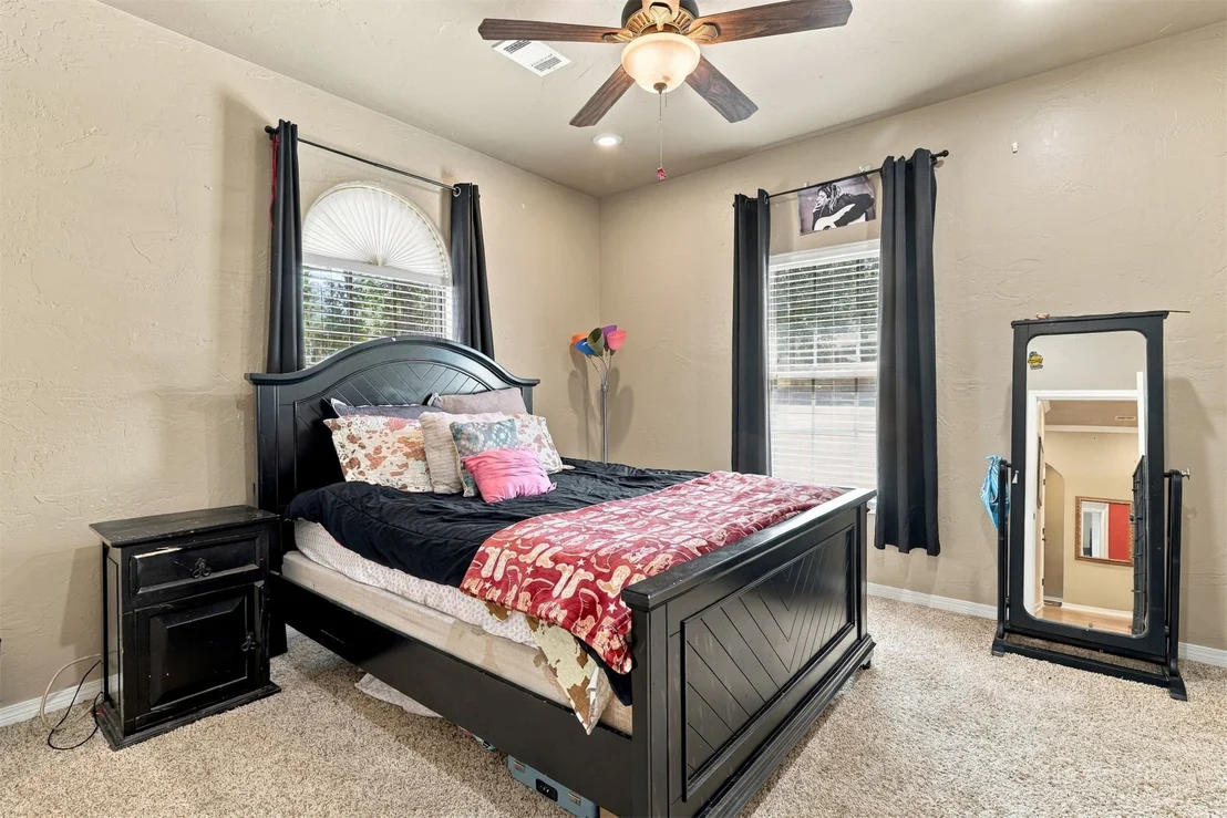 Photo of 2355 Bryan