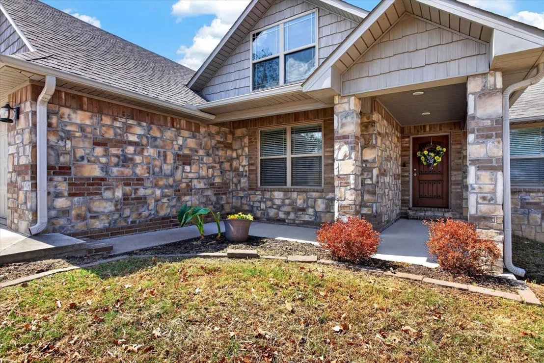Photo of 301 Eagle Crest