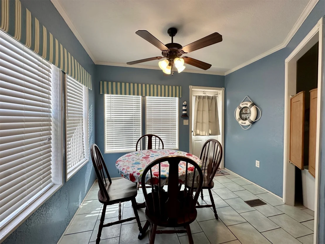 Photo of 3943 Surf Road