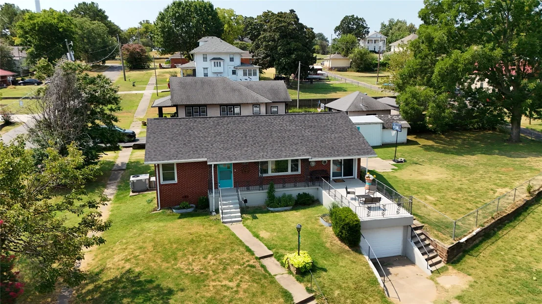 Photo of 401 High Street