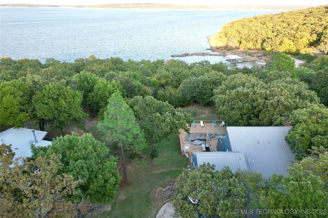 Photo of 1048 Robin Hood Road