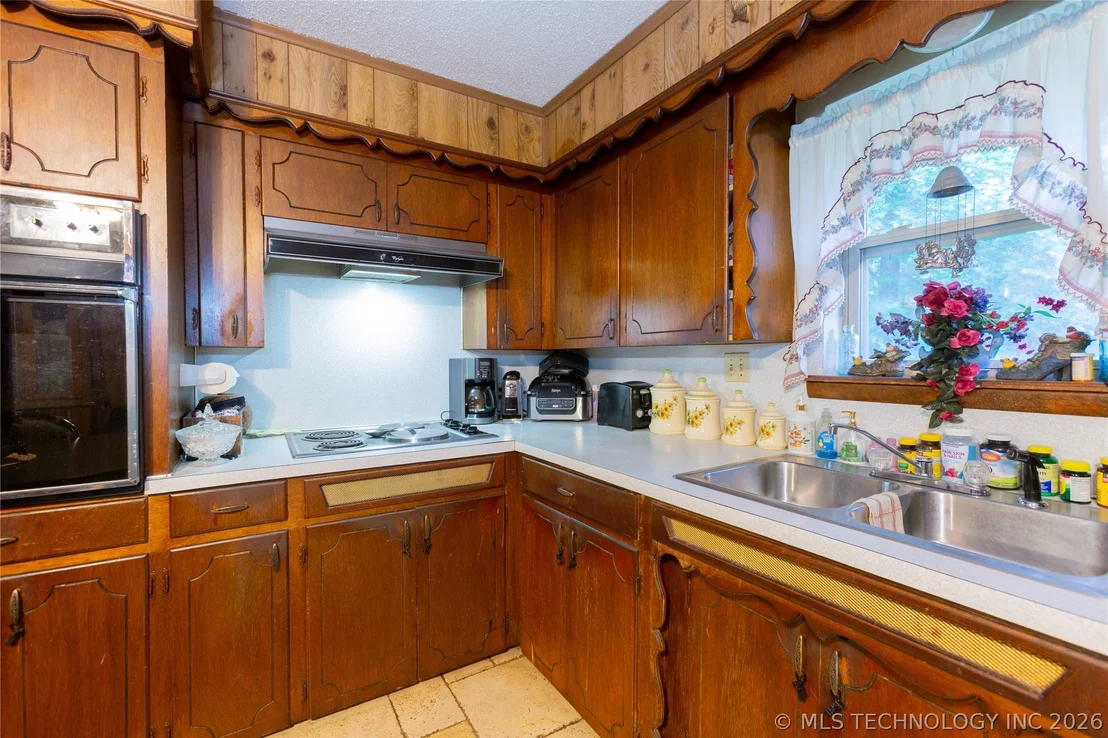 Photo of 105 W Mockingbird Lane