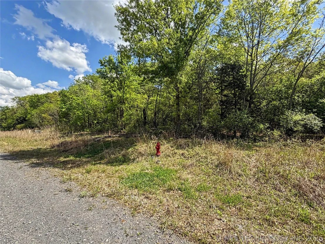 Photo of 417 S Thunder Road