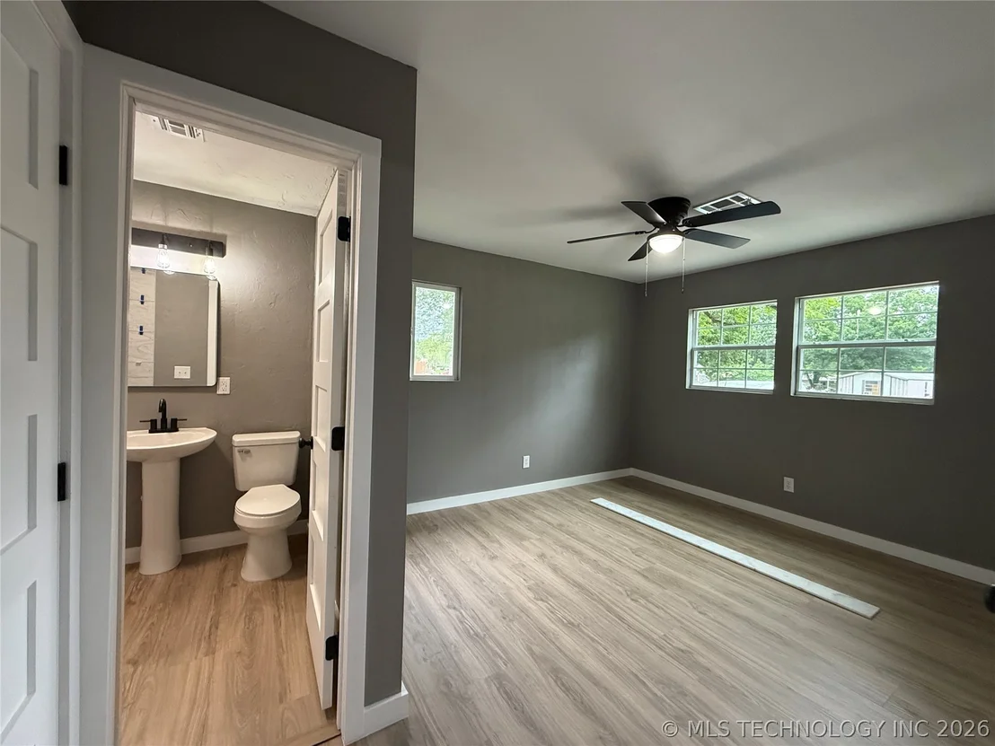 Photo of 702 6th Avenue