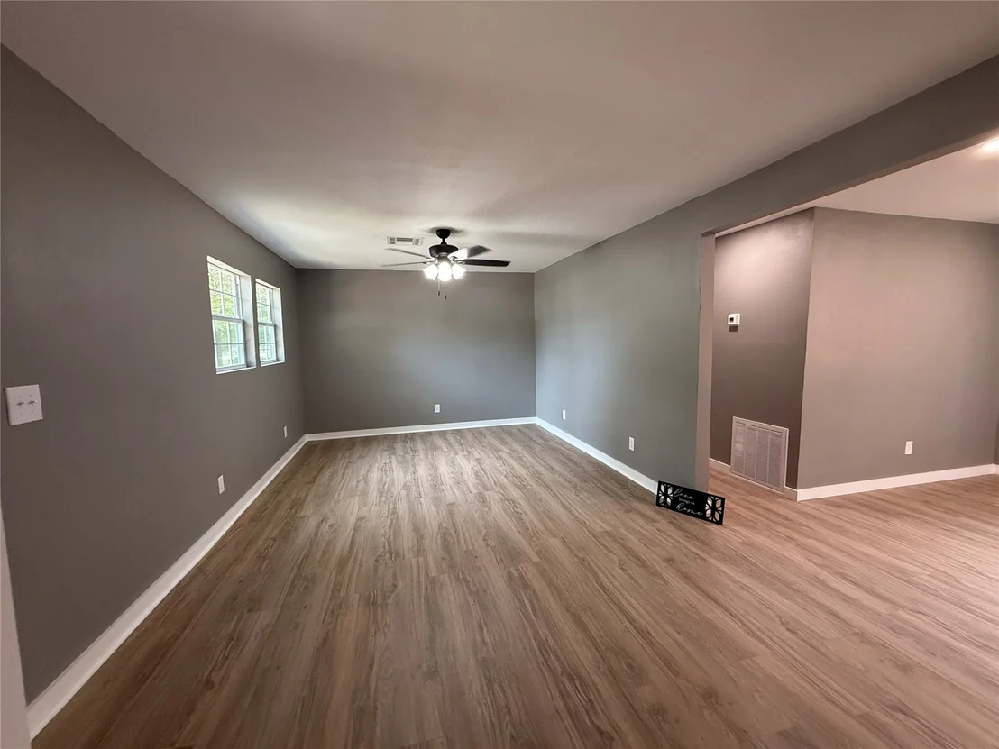 Photo of 702 6th Avenue