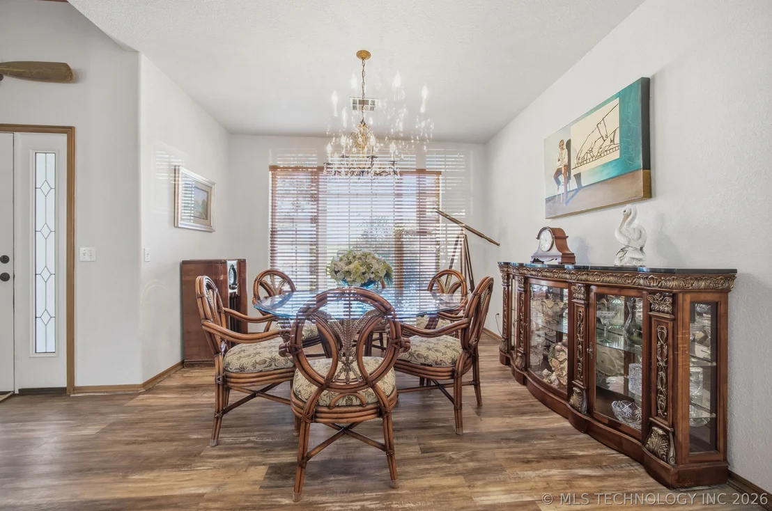 Photo of 2445 Avalon Drive