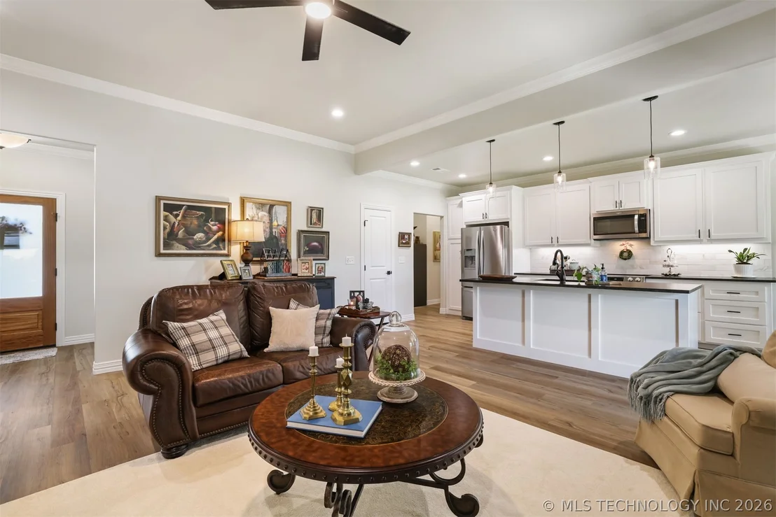 Photo of 302 Peachtree Road