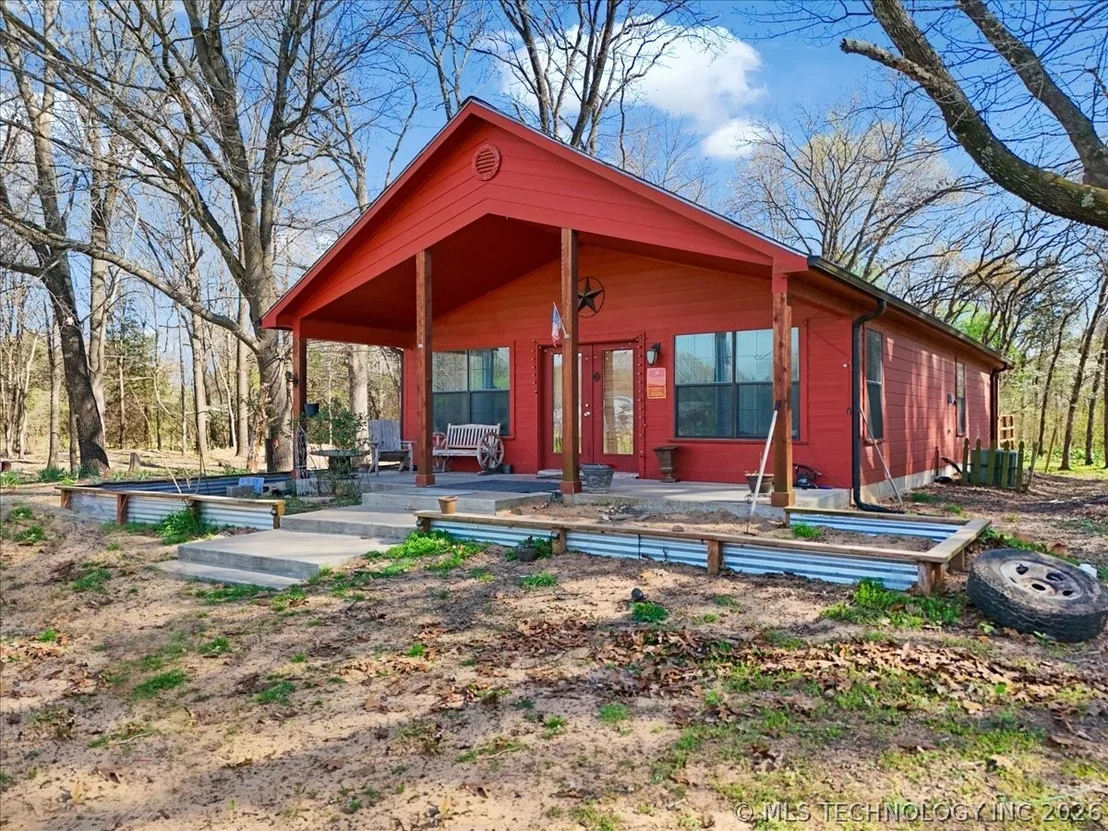 Photo of 2576 Winnett Road