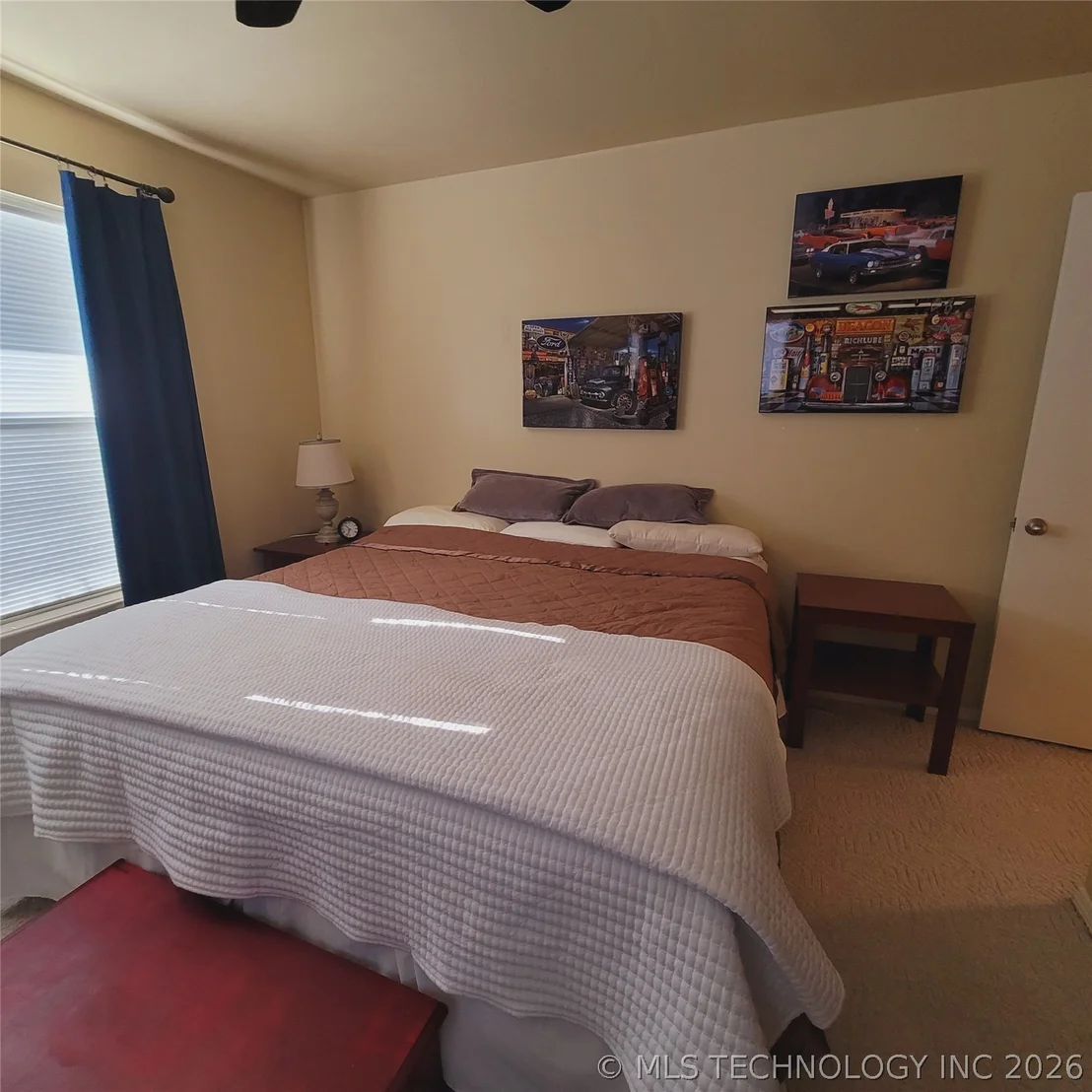 Photo of 105 Lakeview Drive