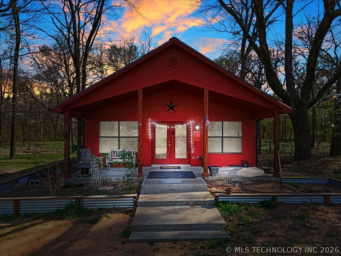 Photo of 2576 Winnett Road