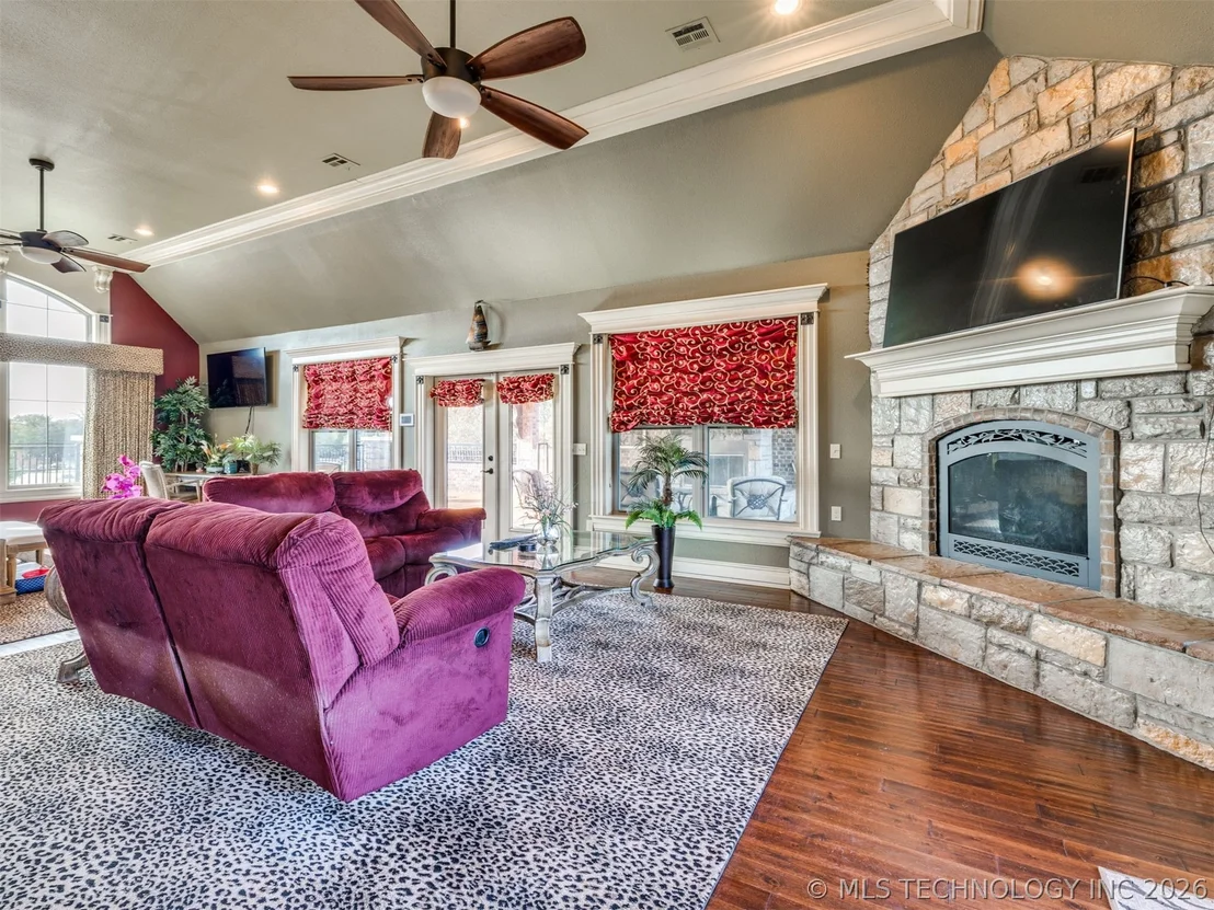 Photo of 414498 E 1170 Road