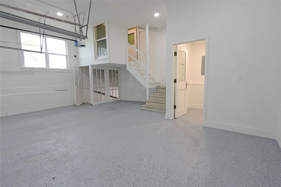 Photo of 8441 Old Taft Road