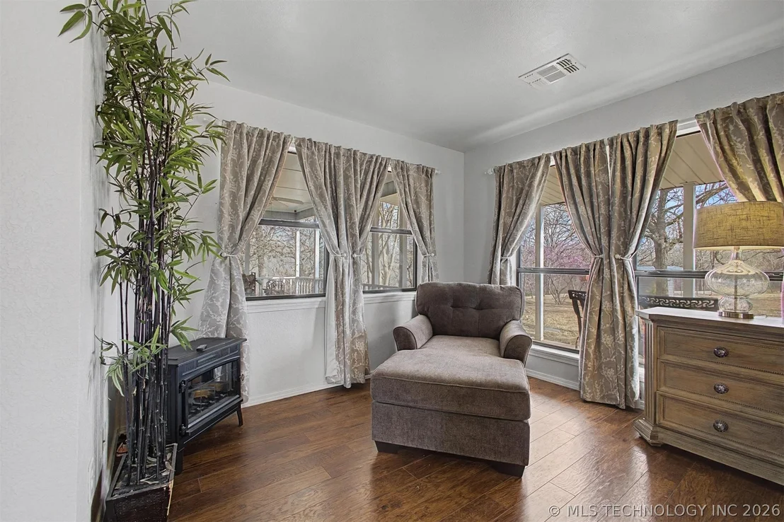 Photo of 5328 Monroe Road