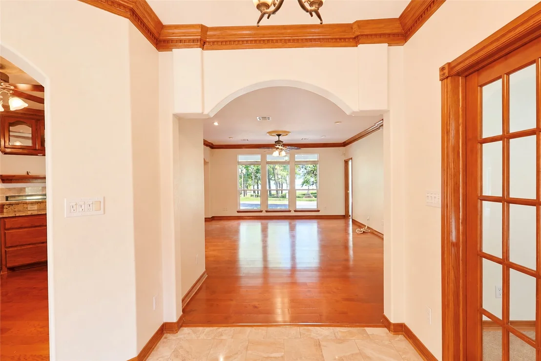 Photo of 25 E Shoreline Drive