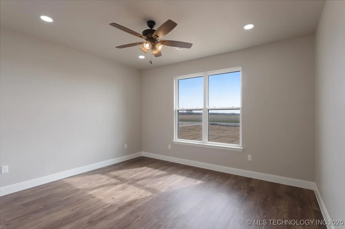 Photo of 300 Sunset Way
