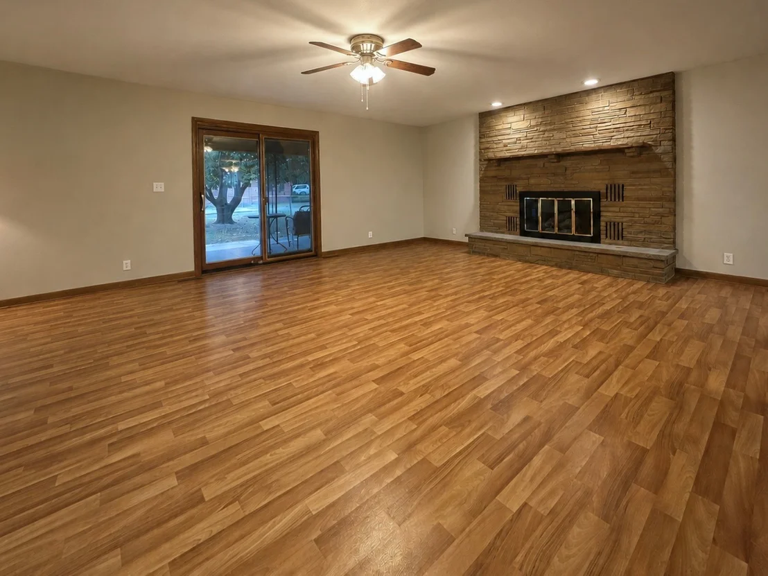 Photo of 1908 Lakeview Drive