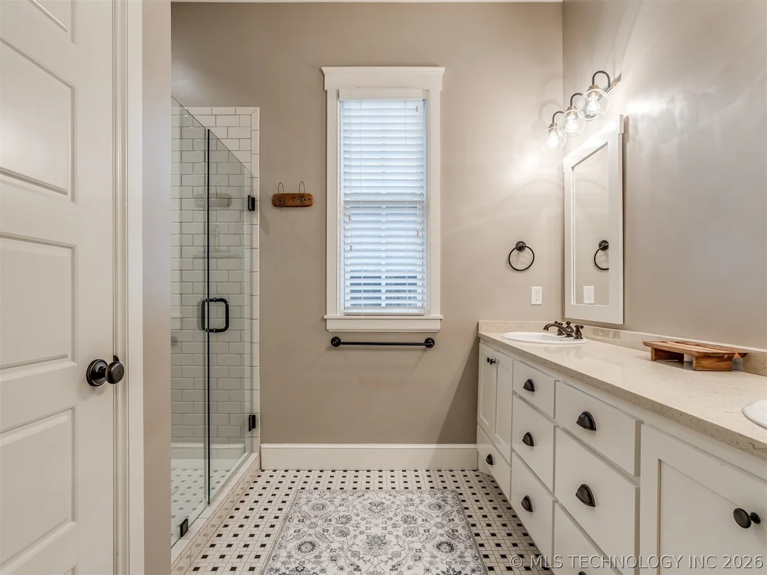 Photo of 25 Boulevard