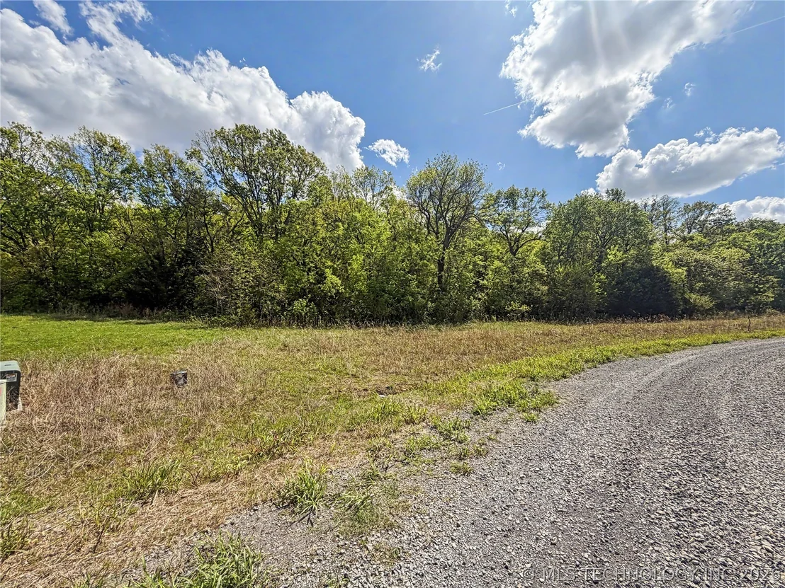 Photo of 421 S Thunder Road