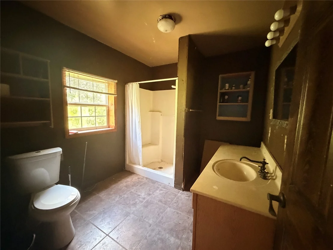 Photo of 16508 Round Mountain Road