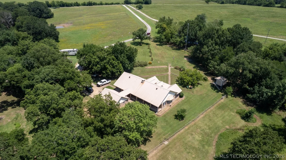 Photo of 2464 S Roberta Road