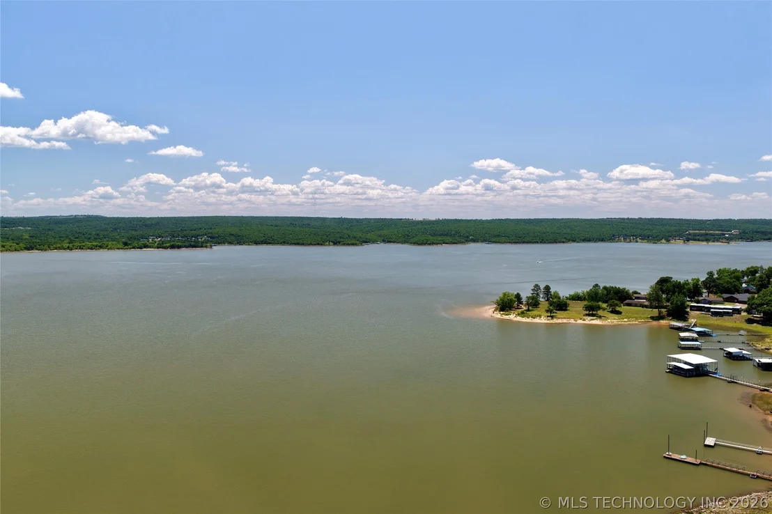 Photo of 105 Lakeview Drive
