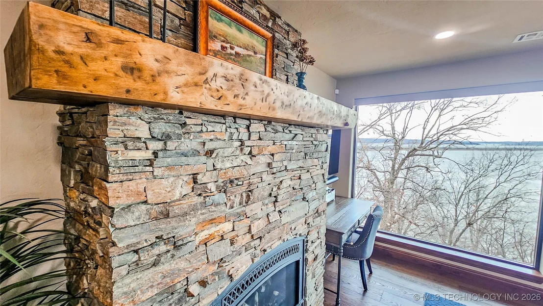 Photo of 417188 Mockingbird Lane