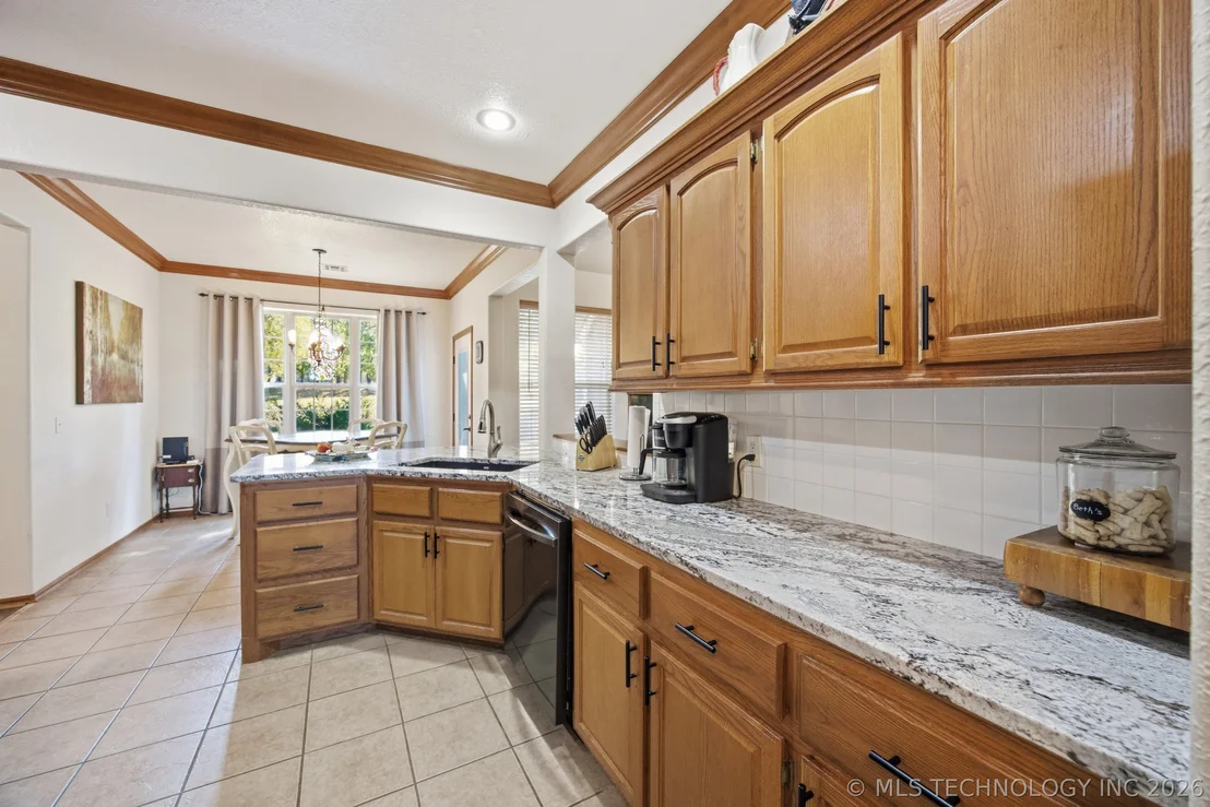 Photo of 2445 Avalon Drive