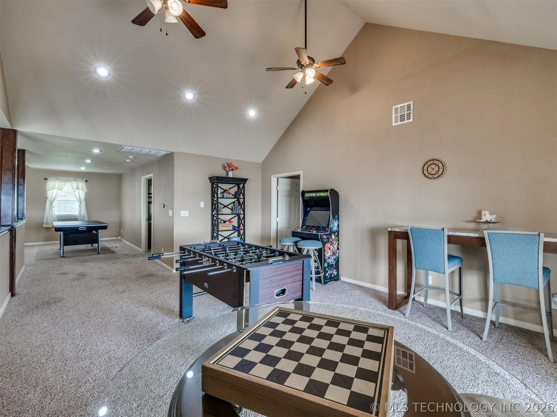 Photo of 332 E Highland Avenue