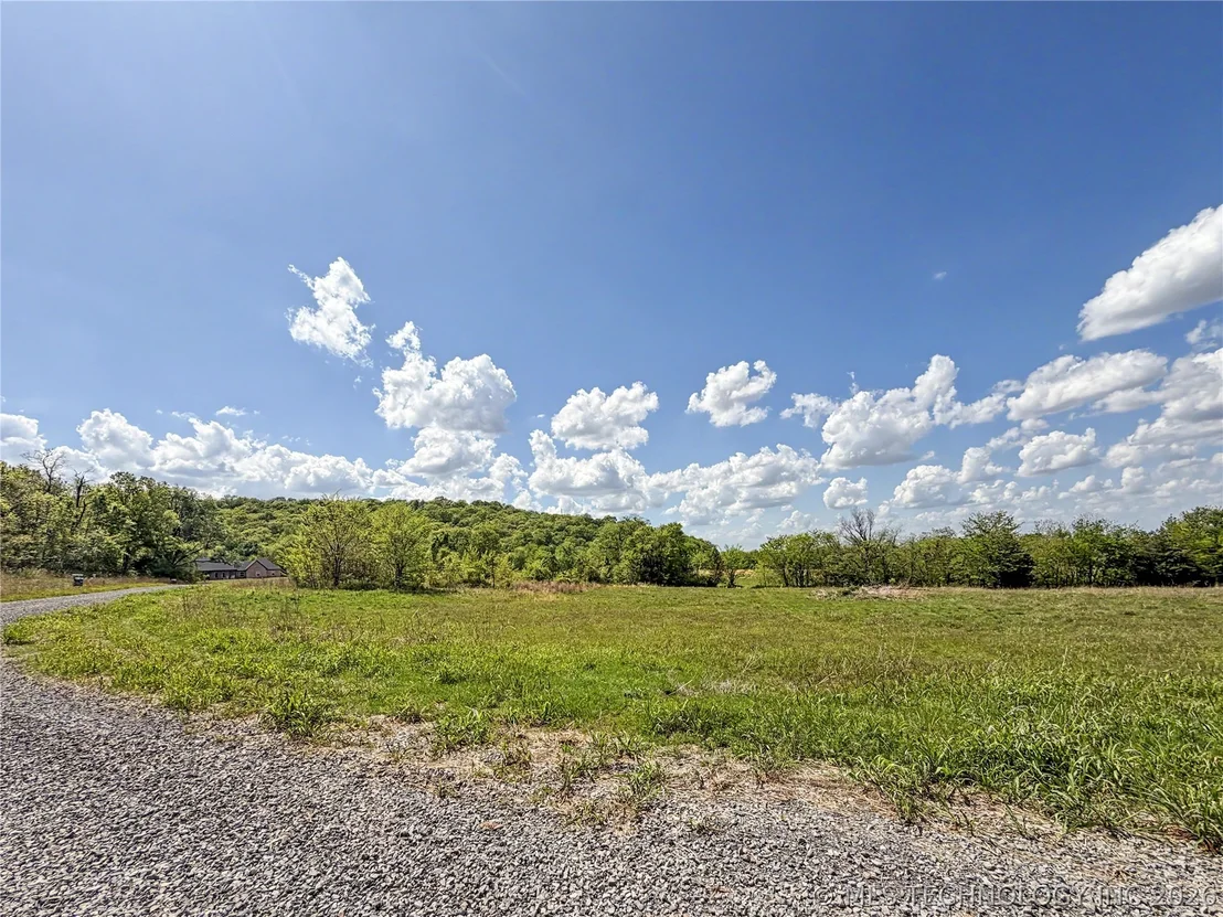 Photo of 420 S Thunder Road