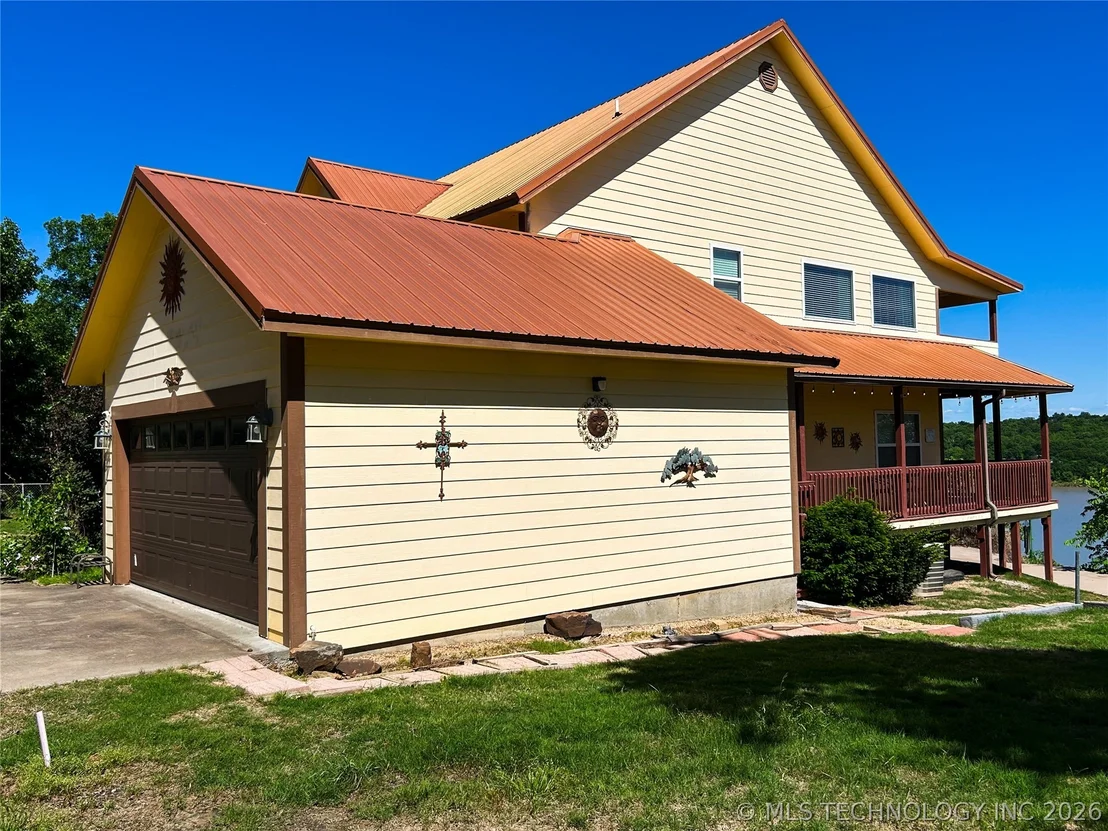 Photo of 332 E Highland Avenue