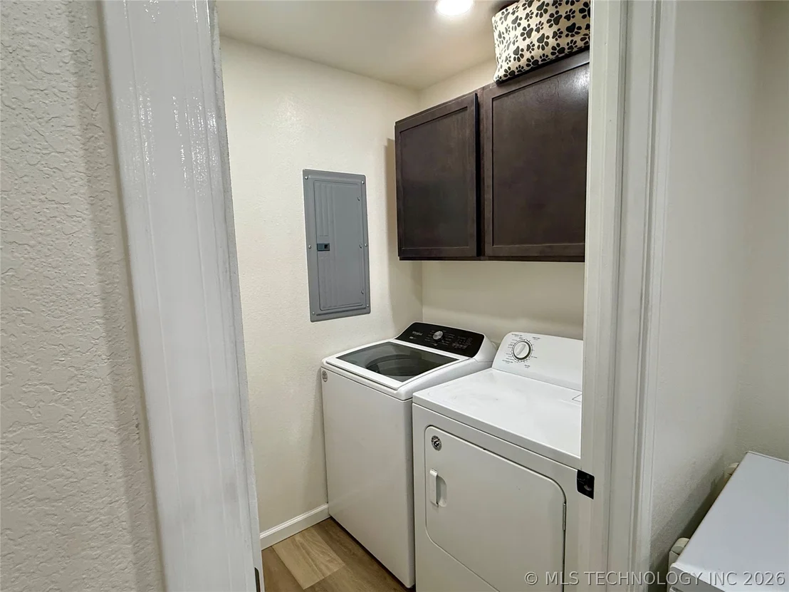 Photo of 989 Sequoyah Drive