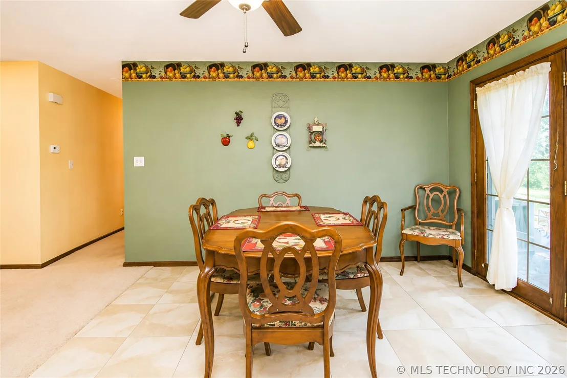 Photo of 15895 Briar Road
