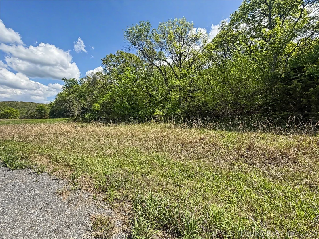 Photo of 421 S Thunder Road