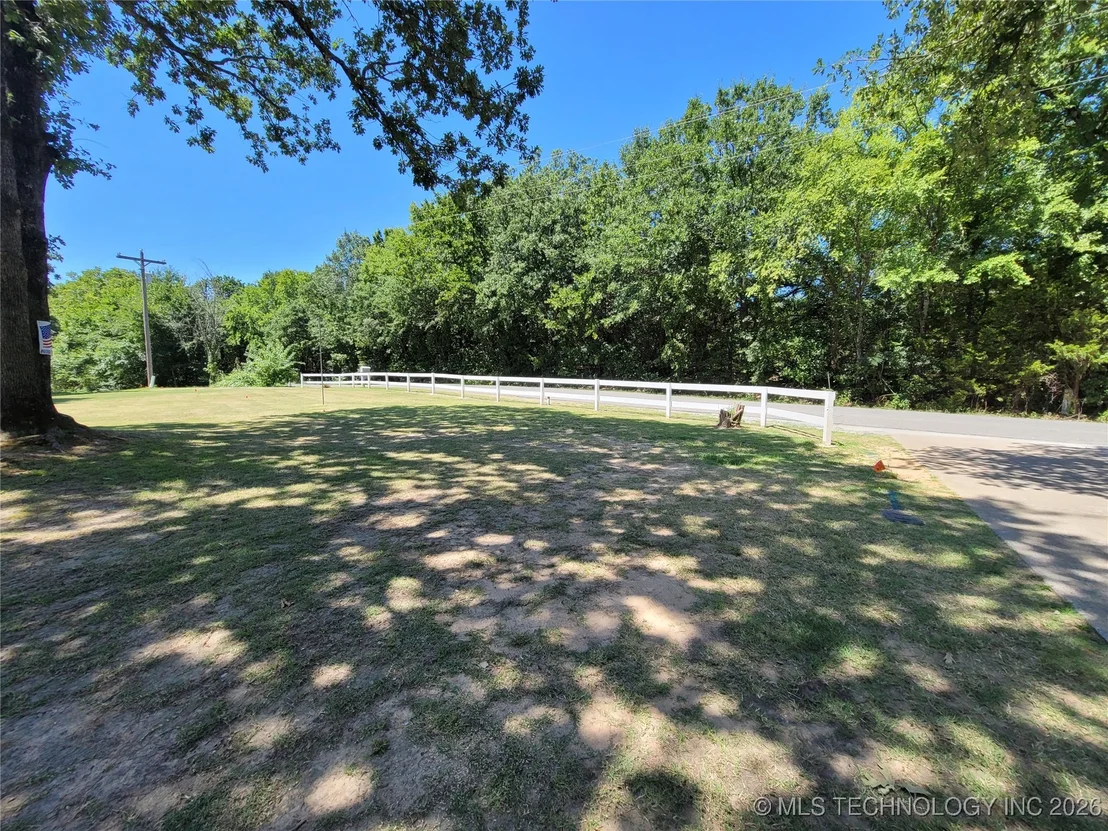 Photo of 395 Bower Road