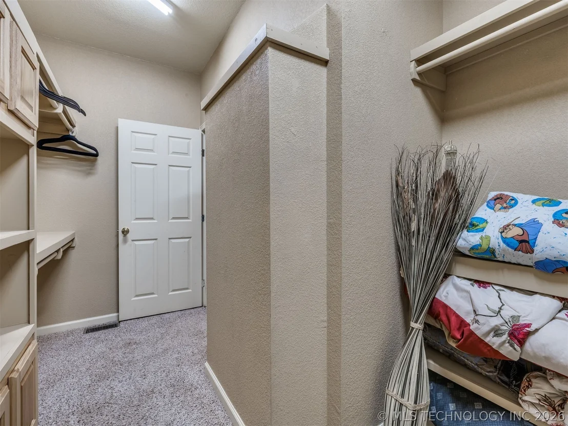 Photo of 332 E Highland Avenue